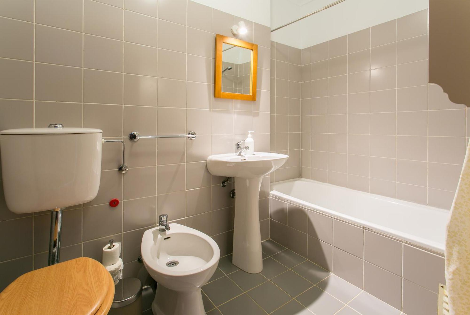 Apartamento Central E Confortavel Junto Ao Bairro Da Graca Lisboa Eksteriør billede